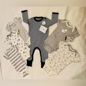 NWT Organic Cotton Unisex Lot 3-6 Months 5 Gerber Onesies /1 Burt’s Bees Sleeper